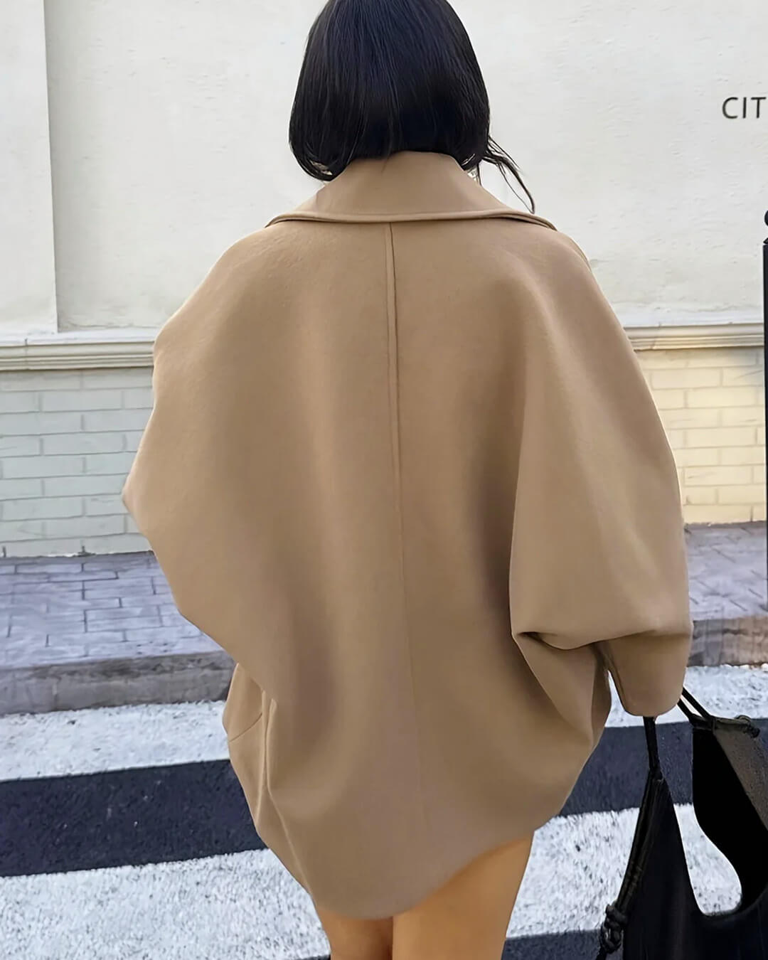 Abrigo tipo trench con cuello Cece
